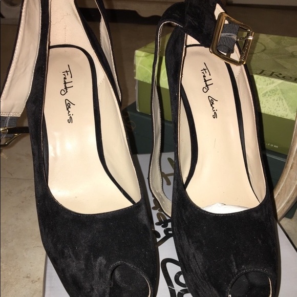 Black Pair of Freddy Louis Heels - Picture 1 of 4